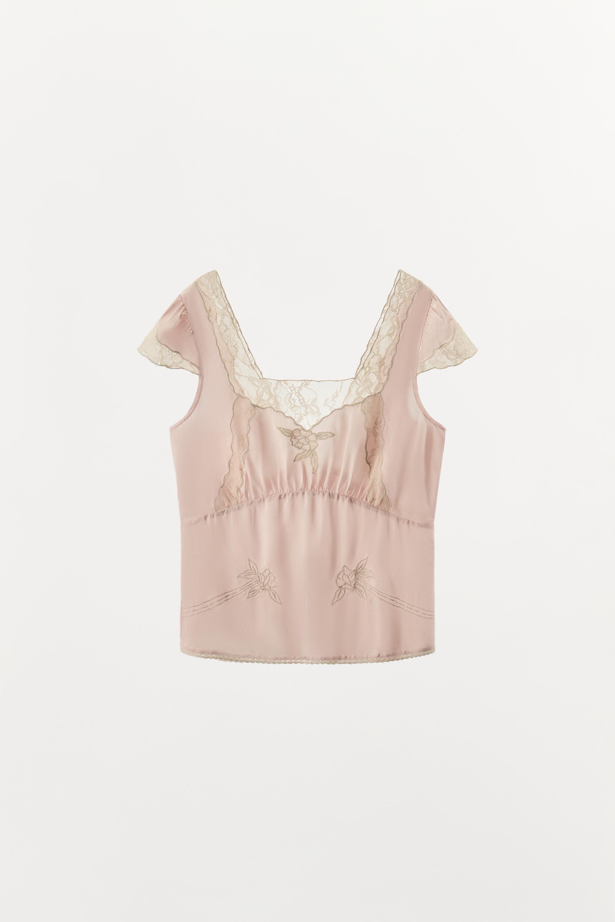 EMBROIDERED LACE SATIN EFFECT TOP